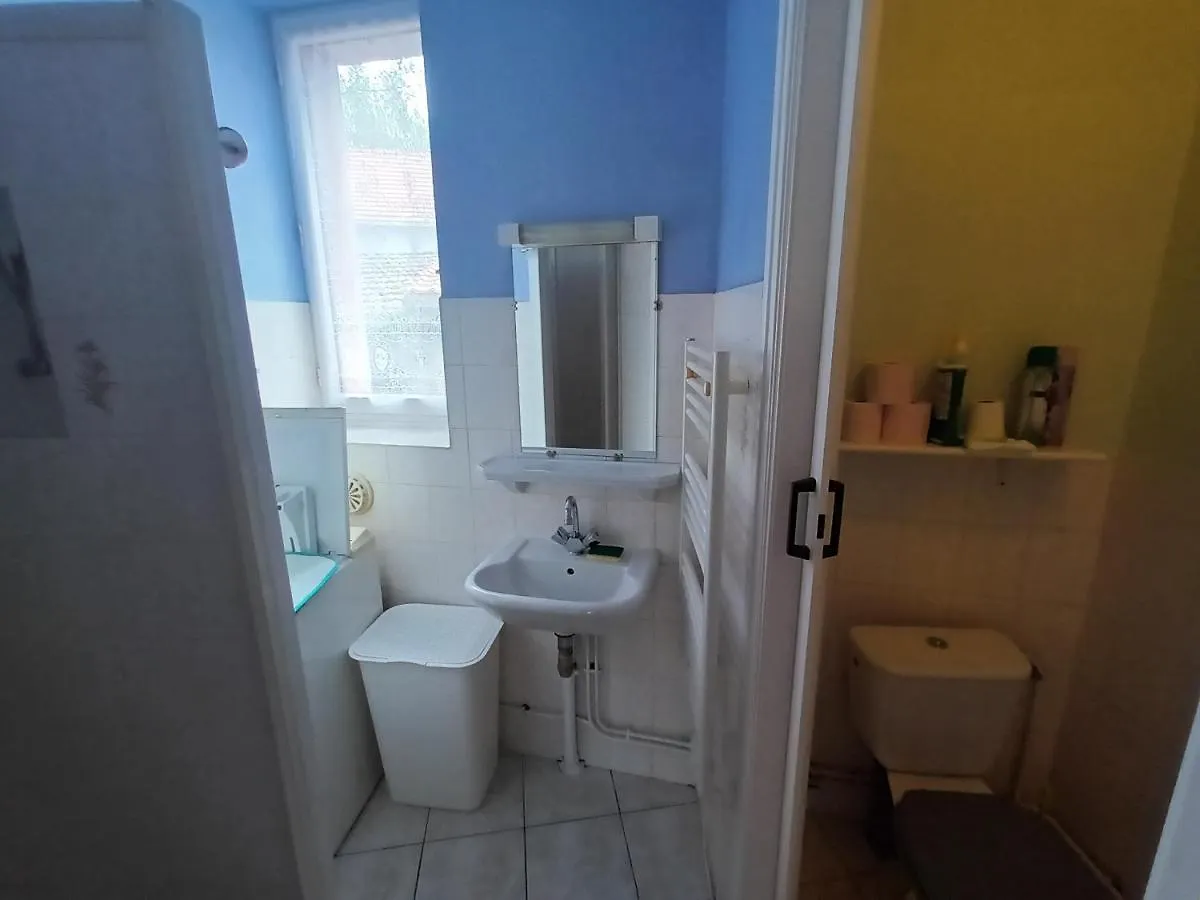 Villa Type 2 à Vic-sur-Cère Hébergement de vacances